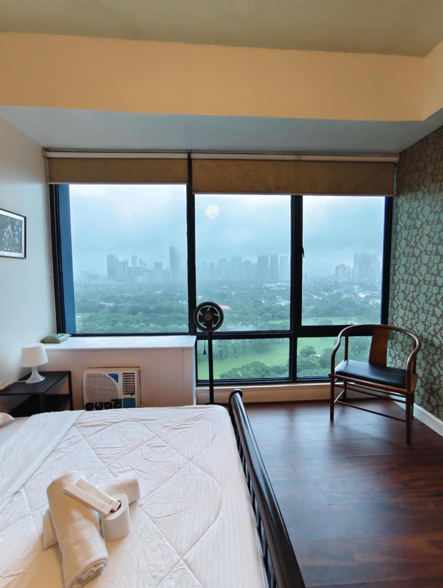 Bellagio One Bedrroom Bgc Burgos Circle By Christine Suites Ph Taguig Eksteriør billede